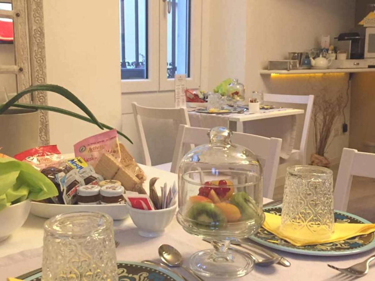 Residenza Elisa Bed & Breakfast Desenzano del Garda Ngoại thất bức ảnh