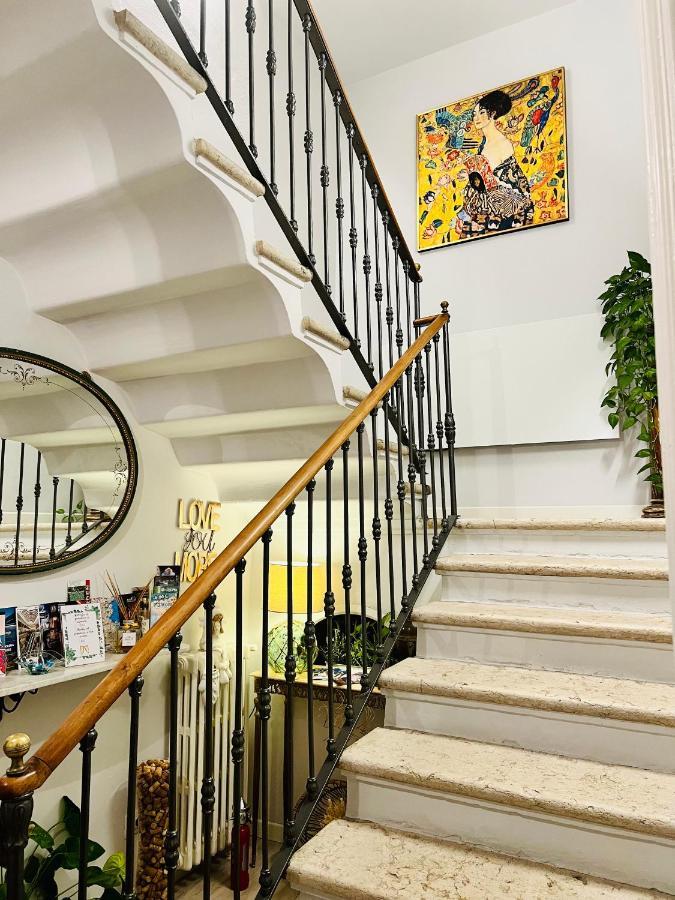 Residenza Elisa Bed & Breakfast Desenzano del Garda Ngoại thất bức ảnh