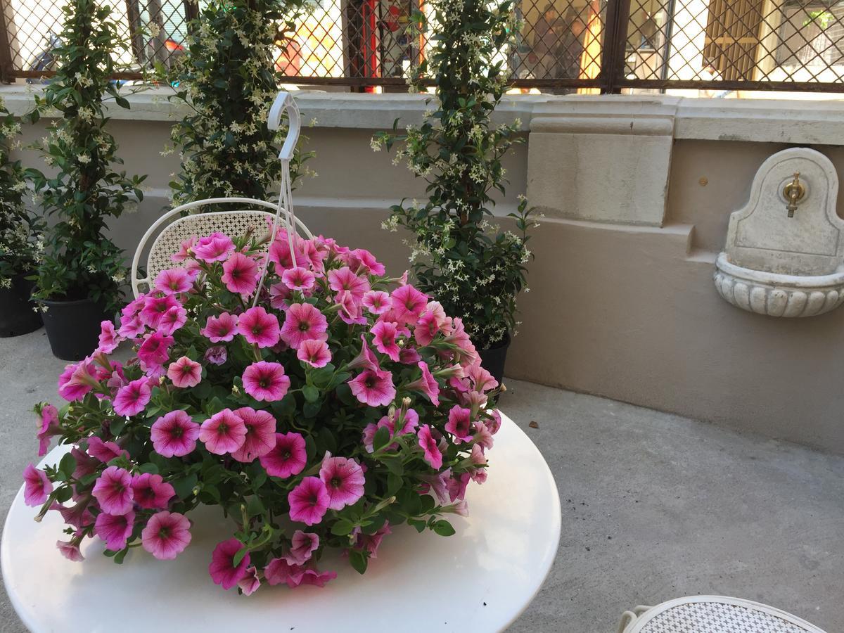 Residenza Elisa Bed & Breakfast Desenzano del Garda Ngoại thất bức ảnh