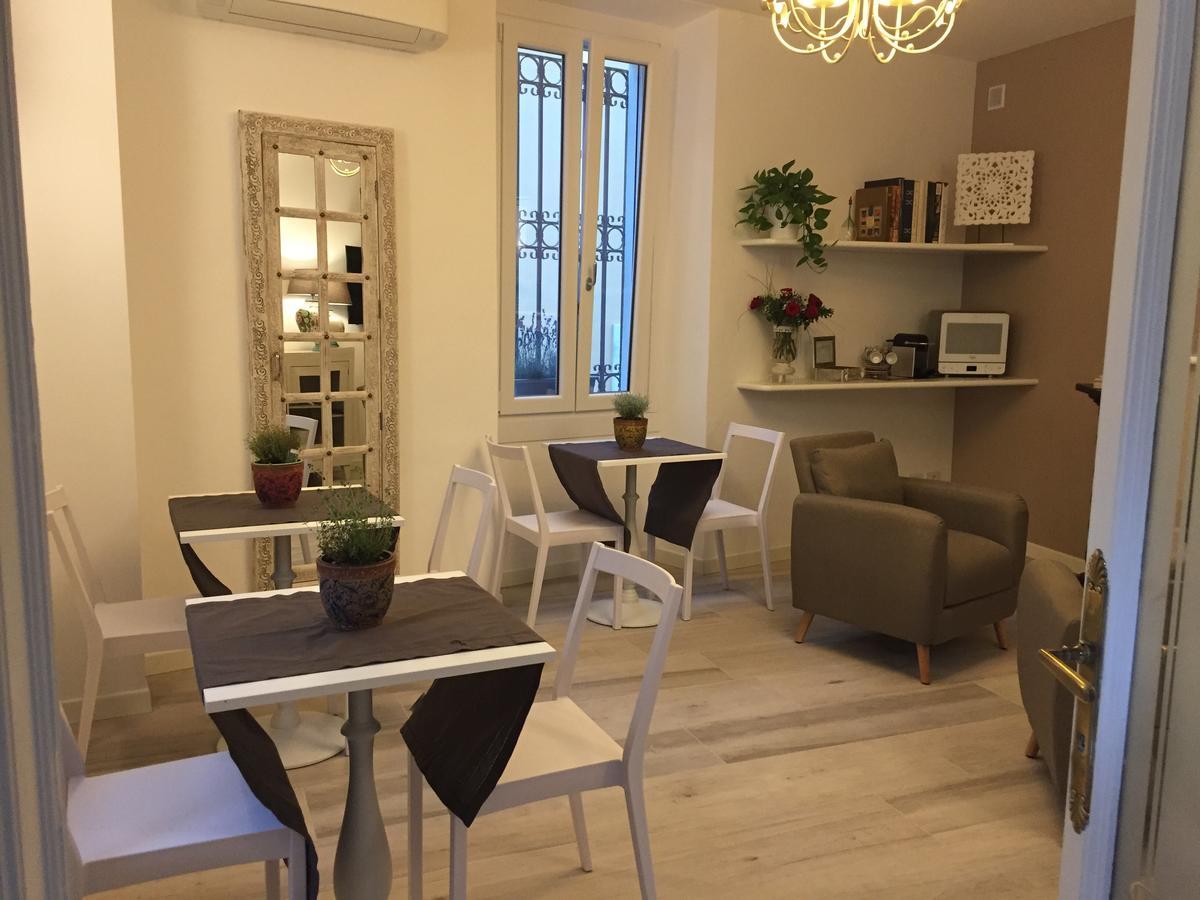 Residenza Elisa Bed & Breakfast Desenzano del Garda Ngoại thất bức ảnh