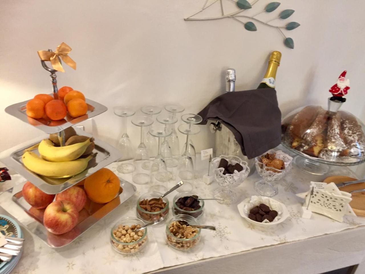 Residenza Elisa Bed & Breakfast Desenzano del Garda Ngoại thất bức ảnh