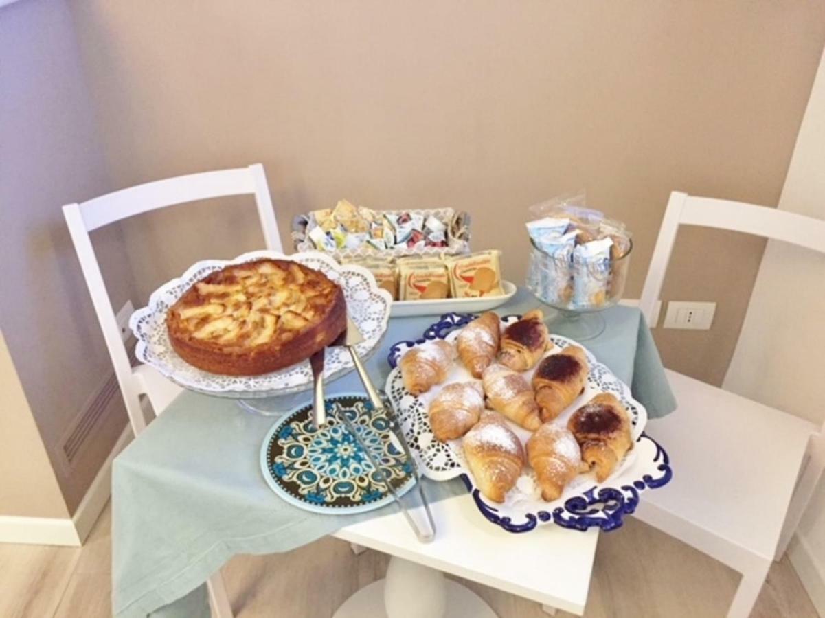 Residenza Elisa Bed & Breakfast Desenzano del Garda Ngoại thất bức ảnh